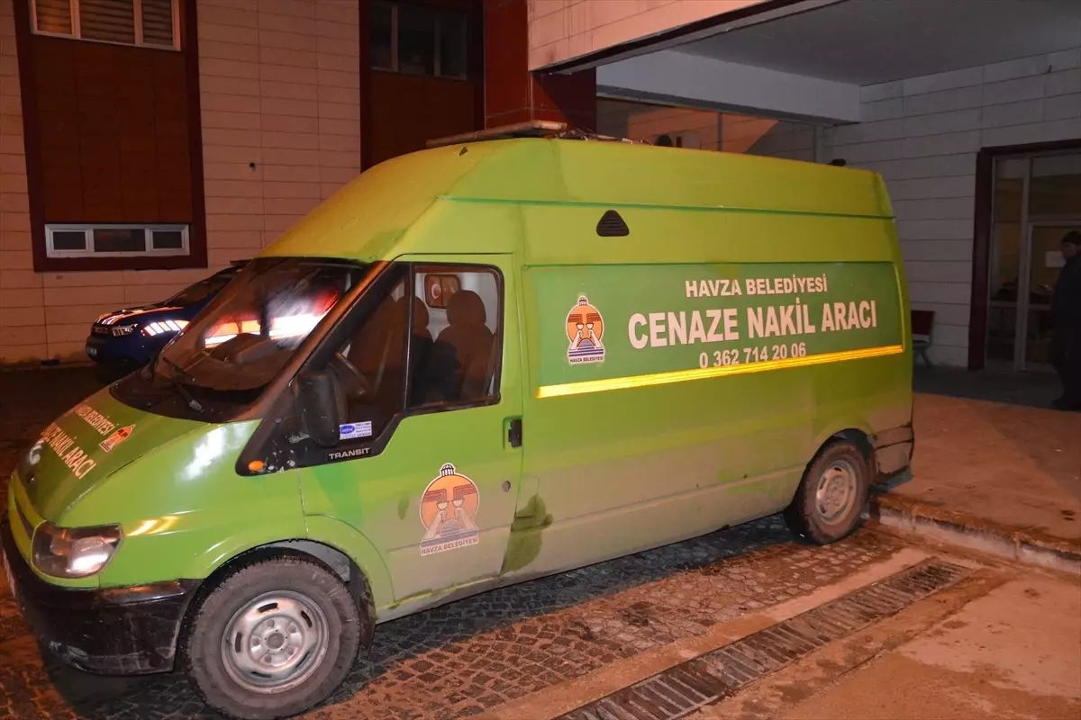 Yem Karma Makinesine Kapılan Adam Hayatını Kaybetti