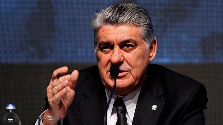 Beşiktaş’ta transferler ters köşeye yattı!