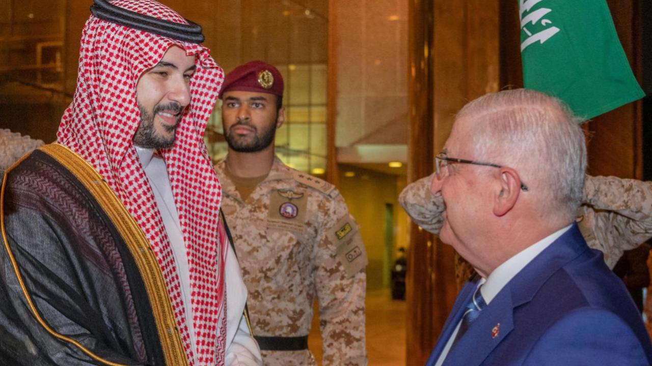 Bakan Güler, Suudi mevkidaşı bin Selman ile görüştü